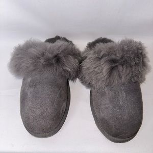 Ugg Women’s Scuff Sis Suede Fuzzy Faux-Fur Gray Slippers Size 7